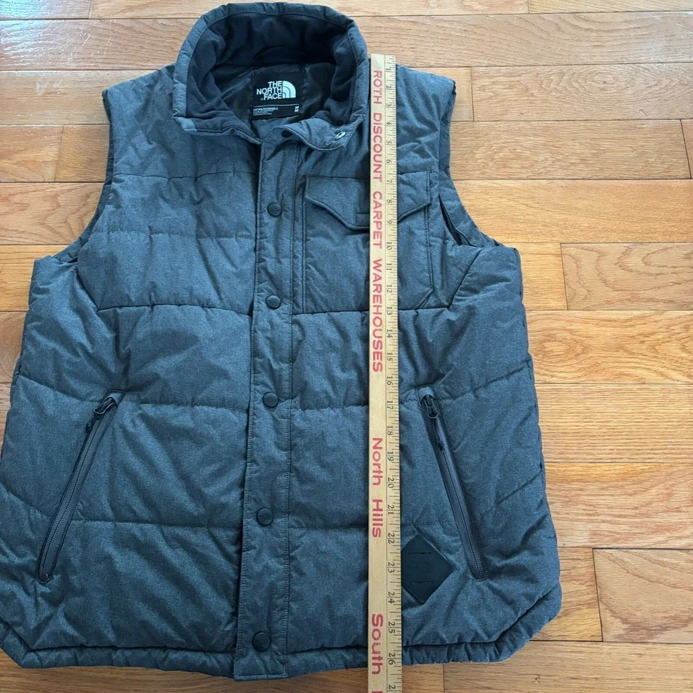The North Face Patrick's Point Vest Mens M Charcoal‎ Gray Puffer Insulated Snap